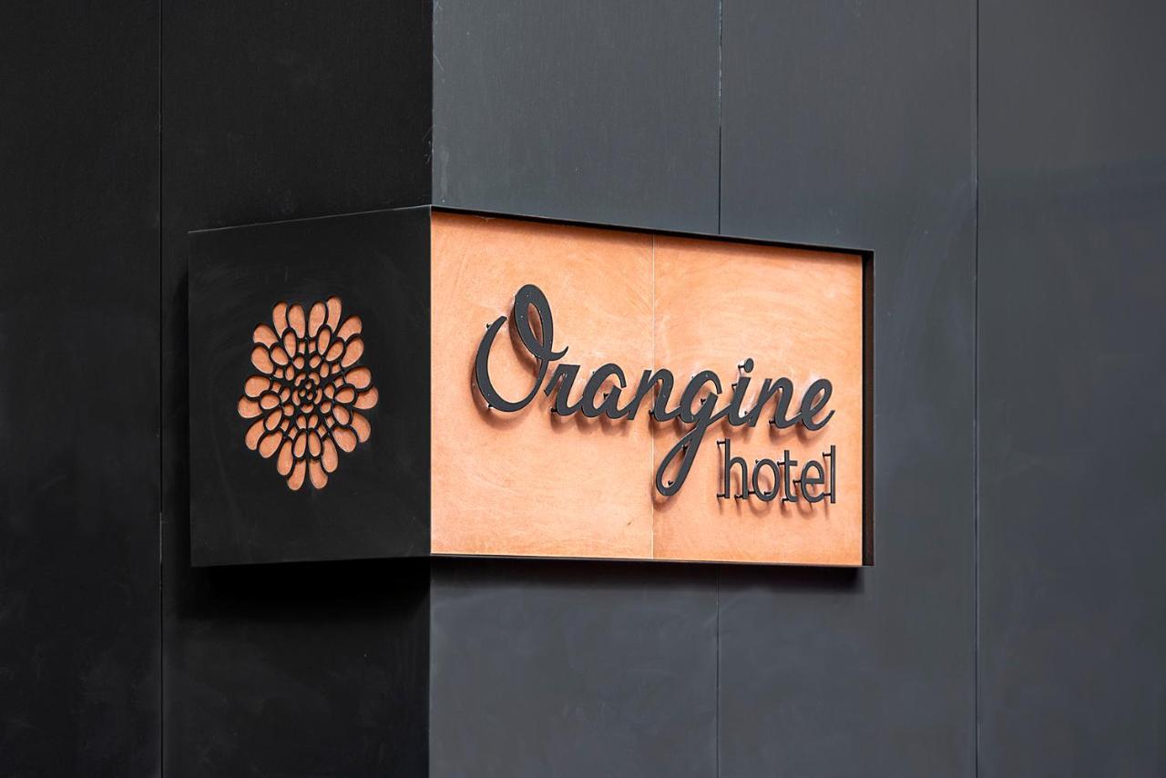 Hotel Orangine لوسبيتاليت دي يوبريغات المظهر الخارجي الصورة